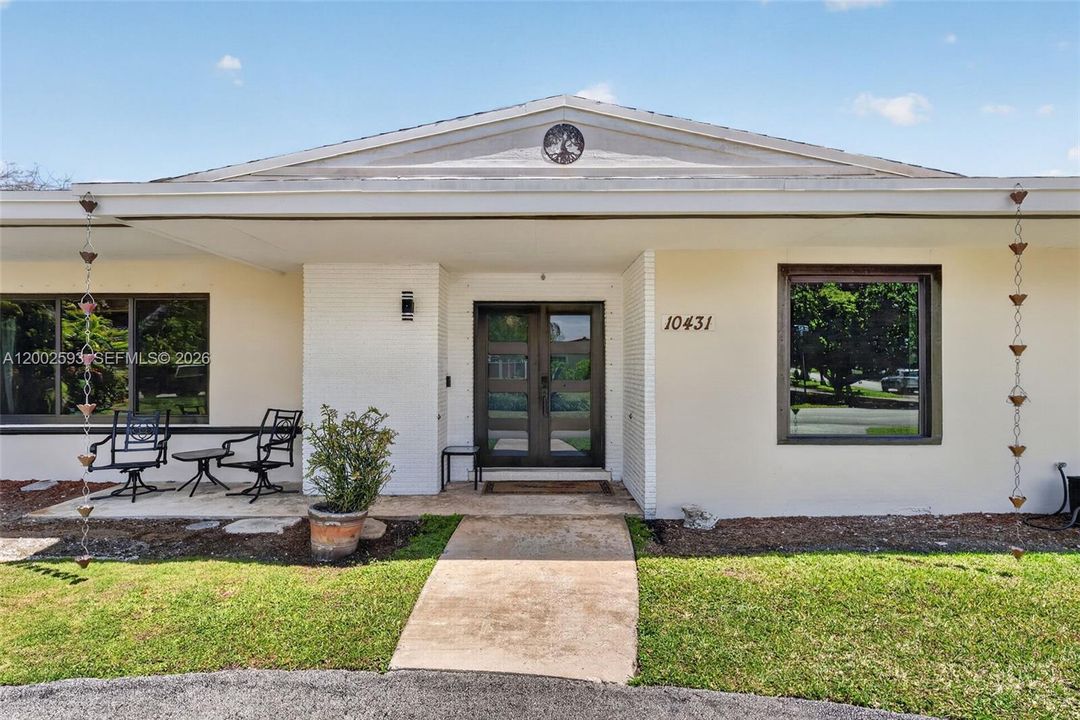 Active With Contract: $1,299,000 (4 beds, 2 baths, 2043 Square Feet)