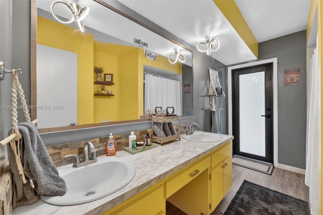 Active With Contract: $1,299,000 (4 beds, 2 baths, 2043 Square Feet)