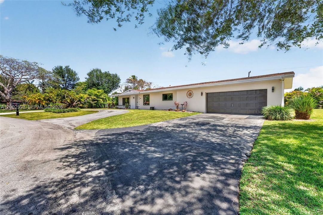 Active With Contract: $1,299,000 (4 beds, 2 baths, 2043 Square Feet)