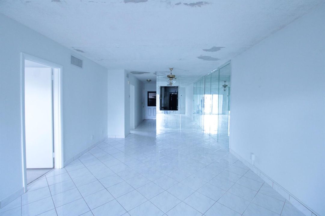 LIVING DINING