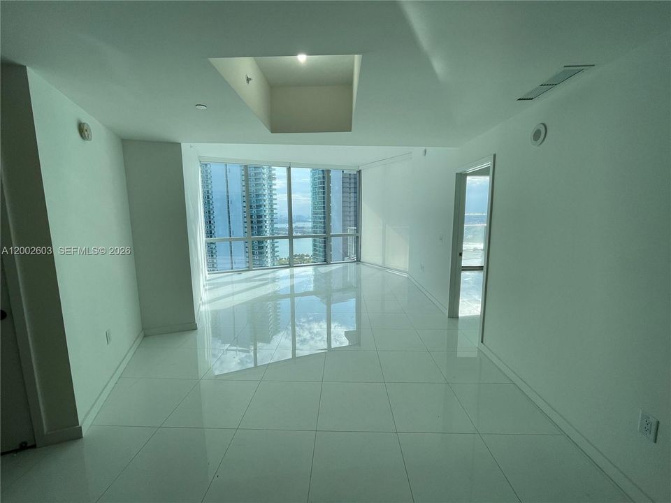 En Venta: $995,000 (2 camas, 3 baños, 1560 Pies cuadrados)