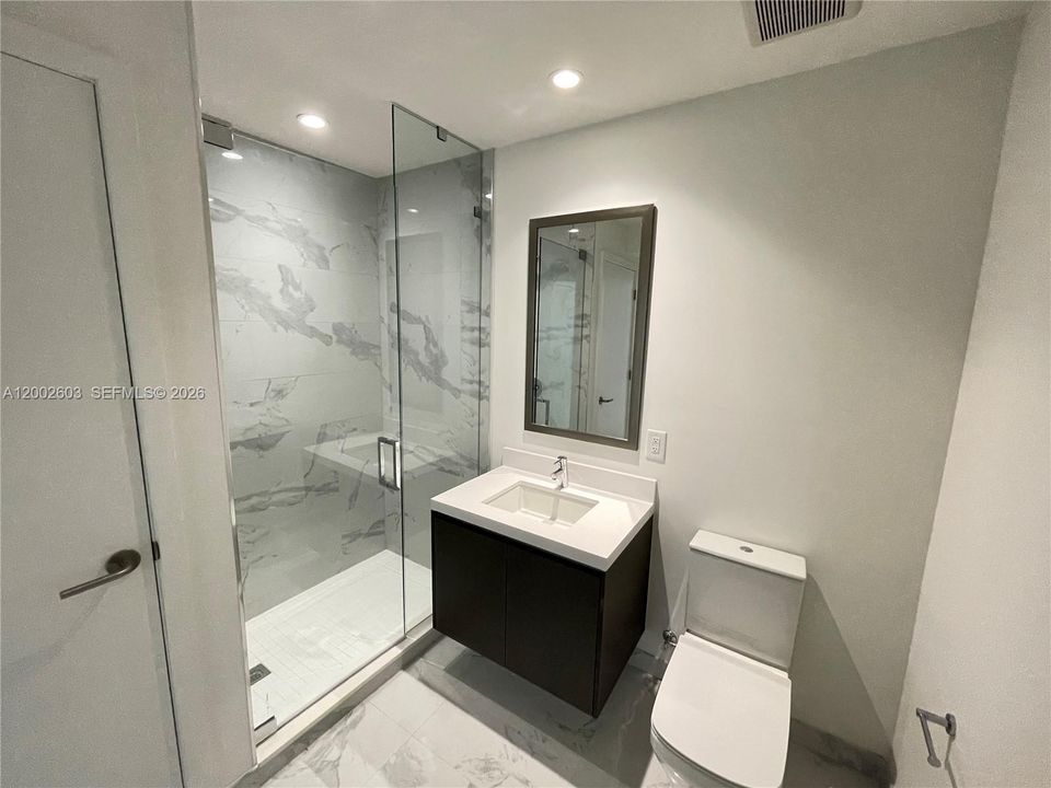 En Venta: $995,000 (2 camas, 3 baños, 1560 Pies cuadrados)