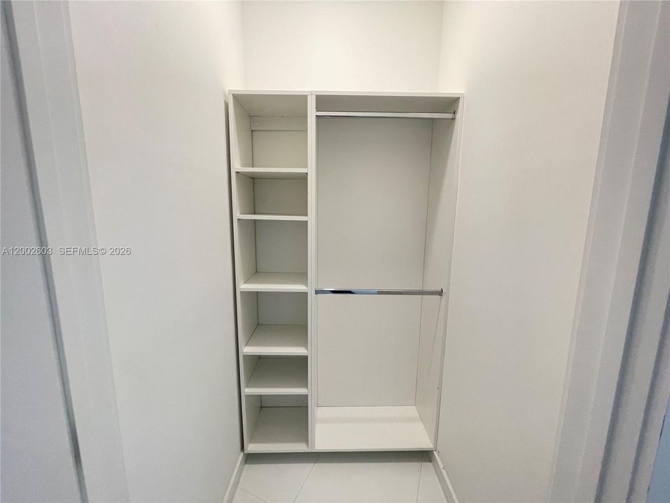 En Venta: $995,000 (2 camas, 3 baños, 1560 Pies cuadrados)