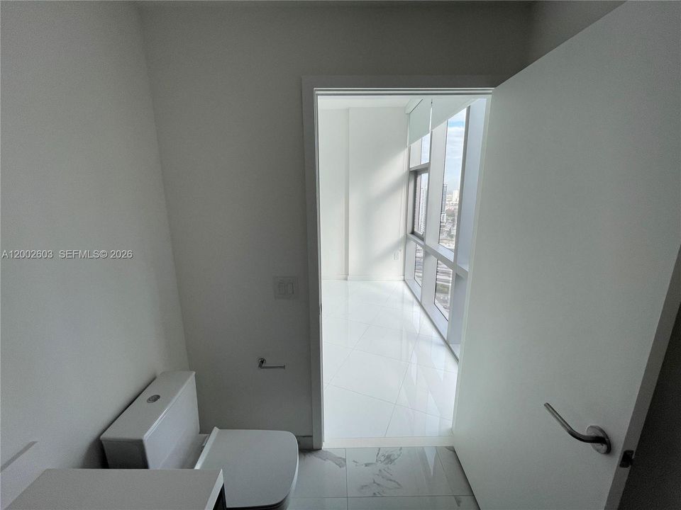 En Venta: $995,000 (2 camas, 3 baños, 1560 Pies cuadrados)