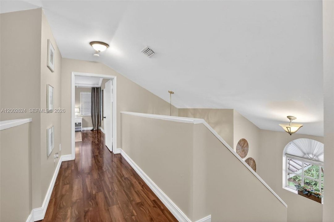 For Sale: $829,000 (3 beds, 2 baths, 2504 Square Feet)