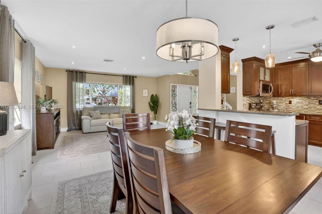 For Sale: $829,000 (3 beds, 2 baths, 2504 Square Feet)