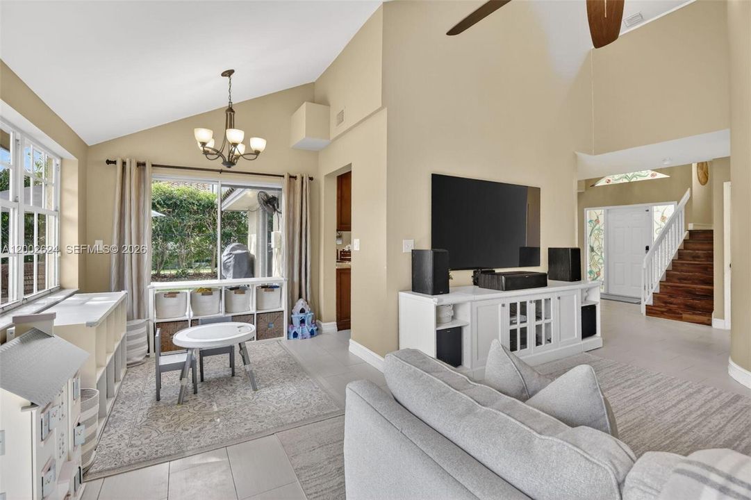 For Sale: $829,000 (3 beds, 2 baths, 2504 Square Feet)