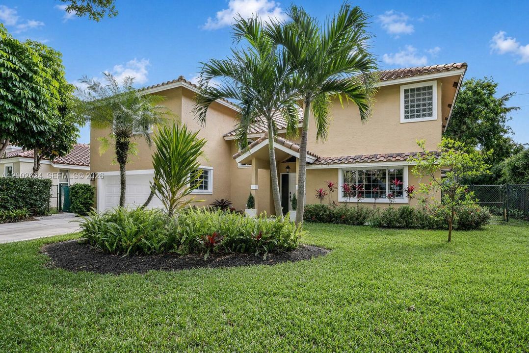 For Sale: $829,000 (3 beds, 2 baths, 2504 Square Feet)