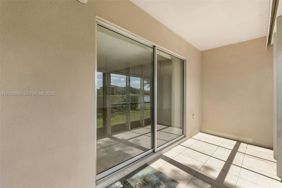 Active With Contract: $1,850 (1 beds, 1 baths, 1223 Square Feet)