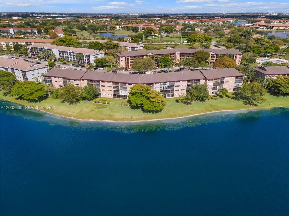 Active With Contract: $1,850 (1 beds, 1 baths, 1223 Square Feet)