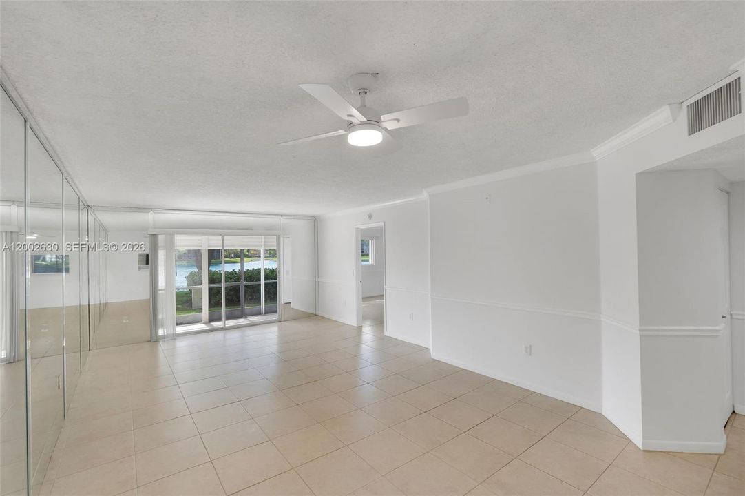 Active With Contract: $1,850 (1 beds, 1 baths, 1223 Square Feet)