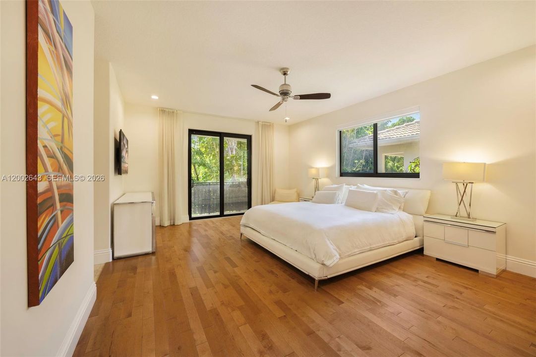 Activo con contrato: $2,890,000 (4 camas, 4 baños, 3404 Pies cuadrados)