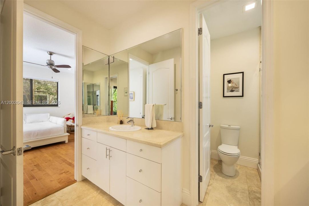 Activo con contrato: $2,890,000 (4 camas, 4 baños, 3404 Pies cuadrados)