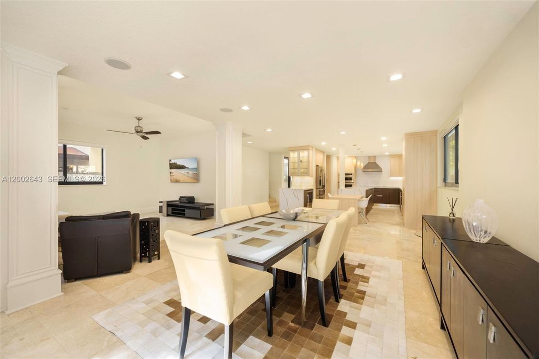 Activo con contrato: $2,890,000 (4 camas, 4 baños, 3404 Pies cuadrados)