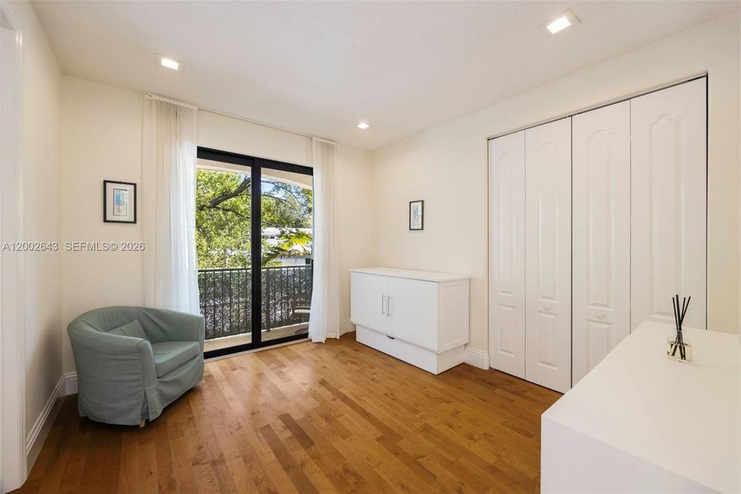 Activo con contrato: $2,890,000 (4 camas, 4 baños, 3404 Pies cuadrados)