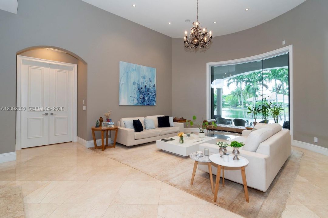 For Sale: $2,850,000 (5 beds, 6 baths, 4292 Square Feet)