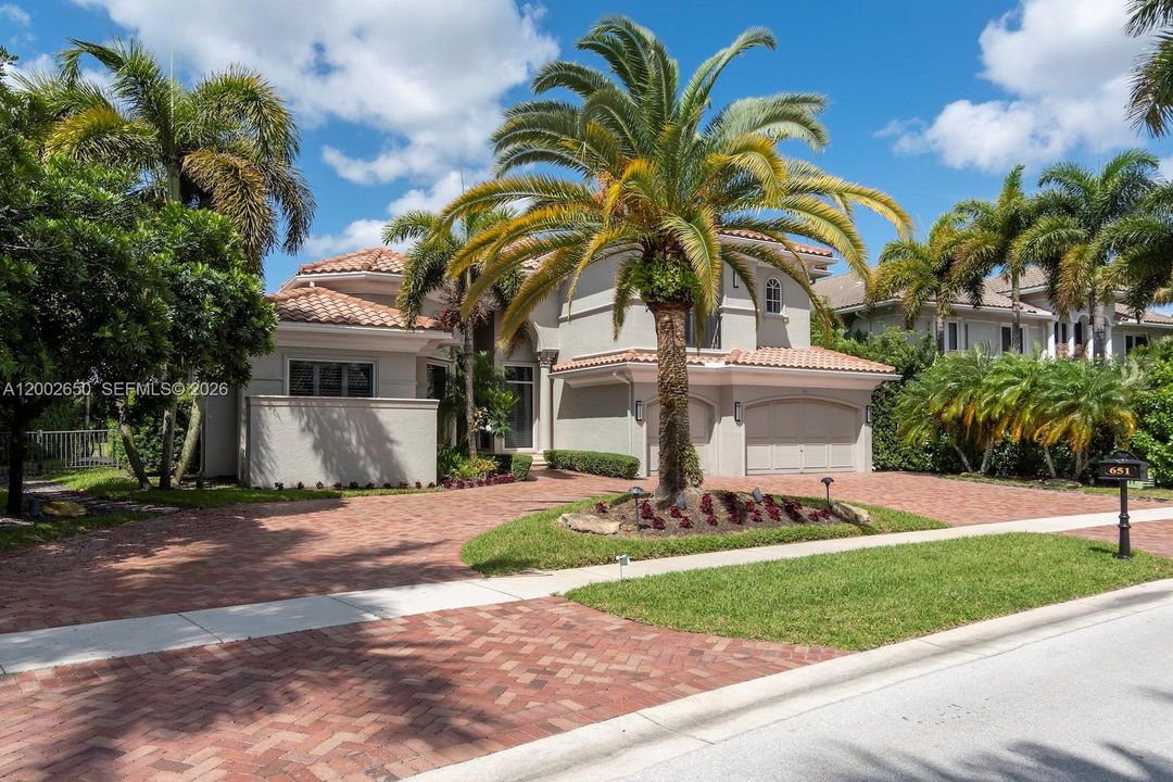 For Sale: $2,850,000 (5 beds, 6 baths, 4292 Square Feet)