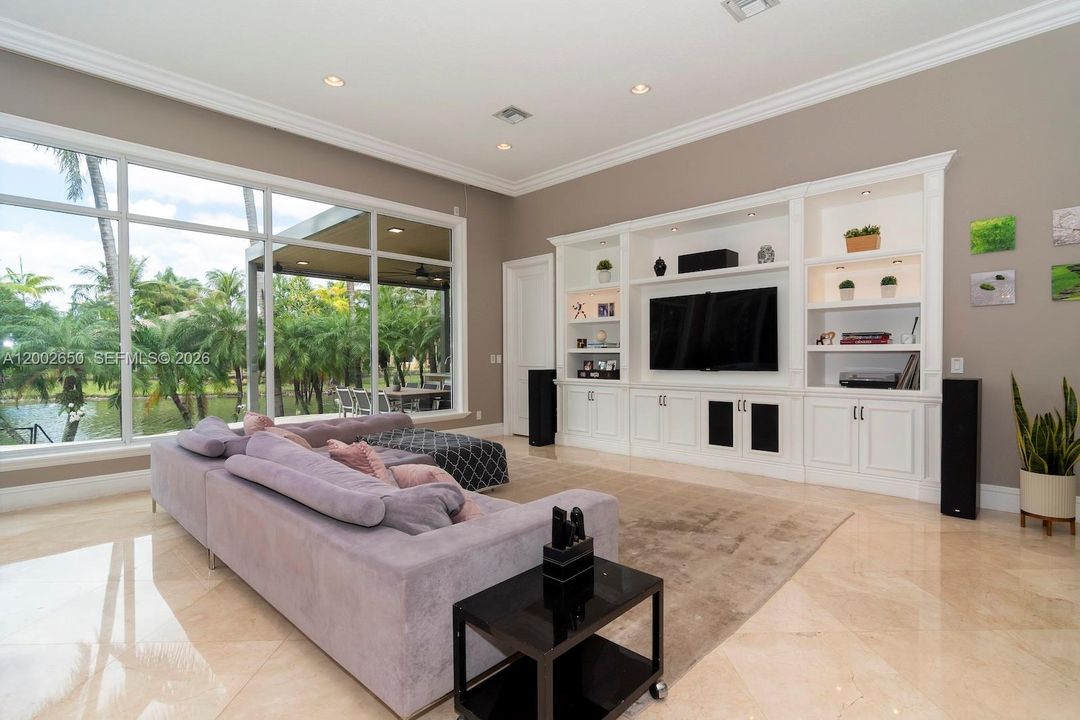 For Sale: $2,850,000 (5 beds, 6 baths, 4292 Square Feet)