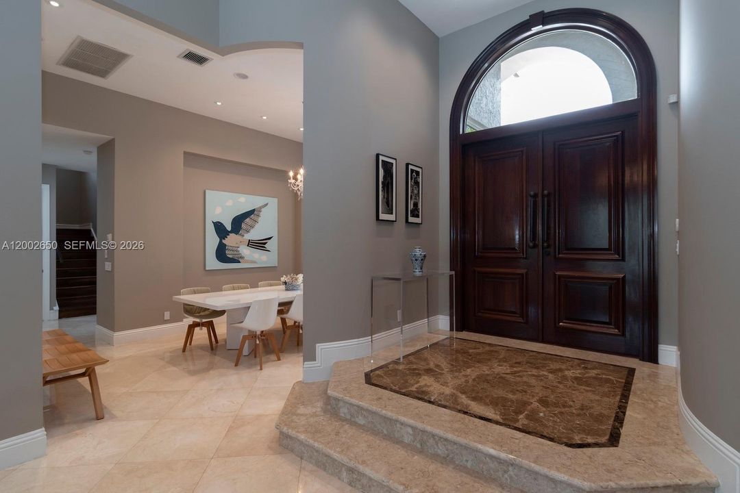 For Sale: $2,850,000 (5 beds, 6 baths, 4292 Square Feet)