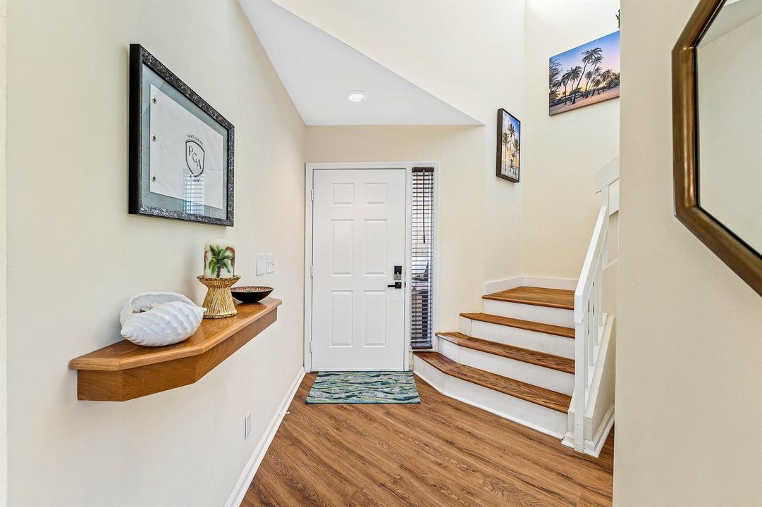 858 WindermereWay Entry