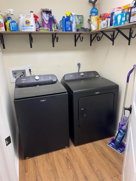 858 Windrrmere New Washer and Dryer