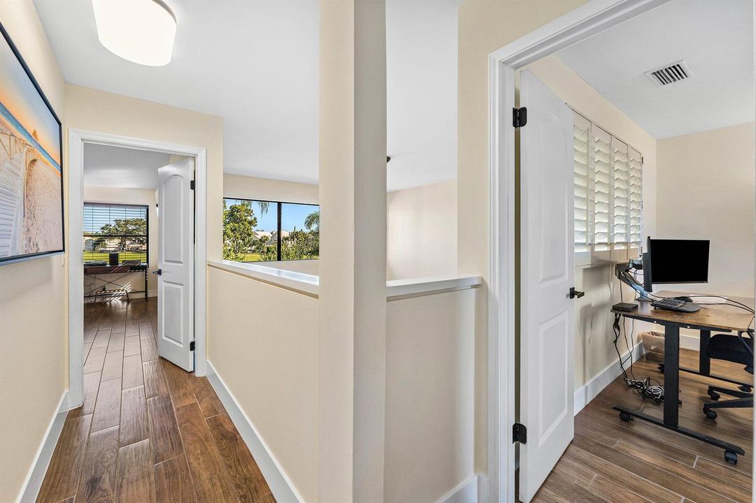 858 WindermereWay Upper Level