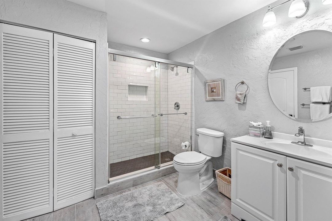 858 WindermereWay Guest Shower