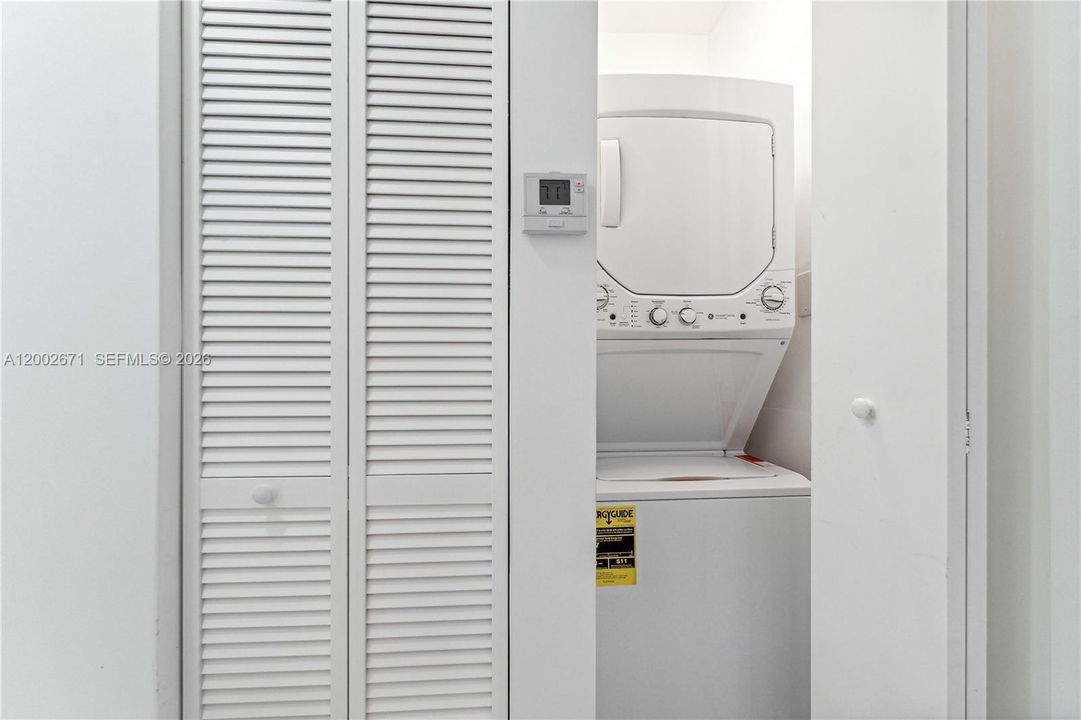 Active With Contract: $2,150 (1 beds, 1 baths, 3407 Square Feet)