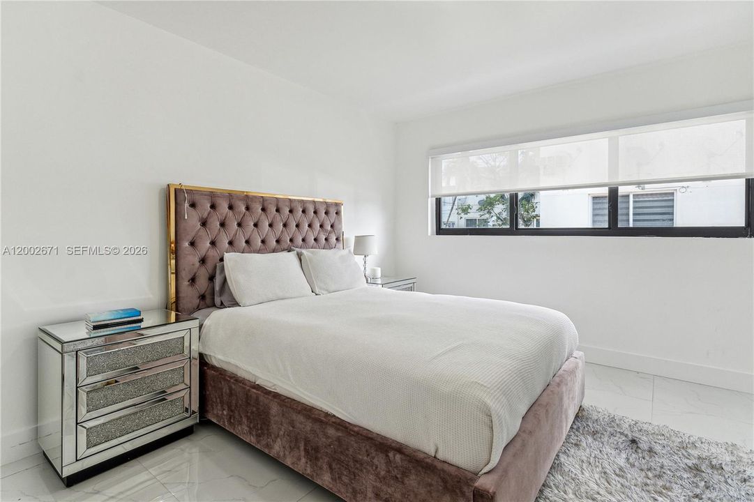 Active With Contract: $2,150 (1 beds, 1 baths, 3407 Square Feet)