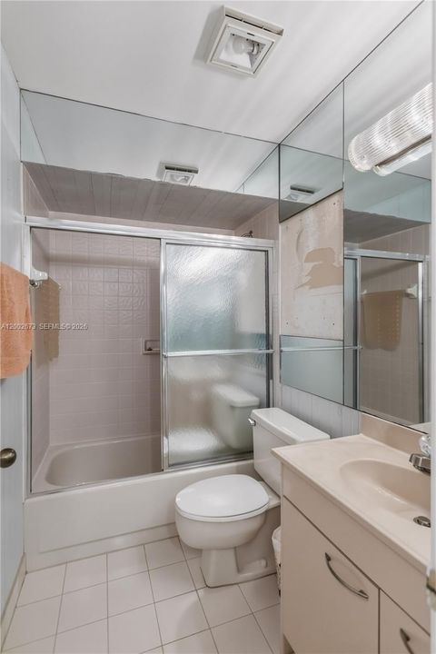 На продажу: $439,000 (2 спален, 2 ванн, 1276 Квадратных фут)