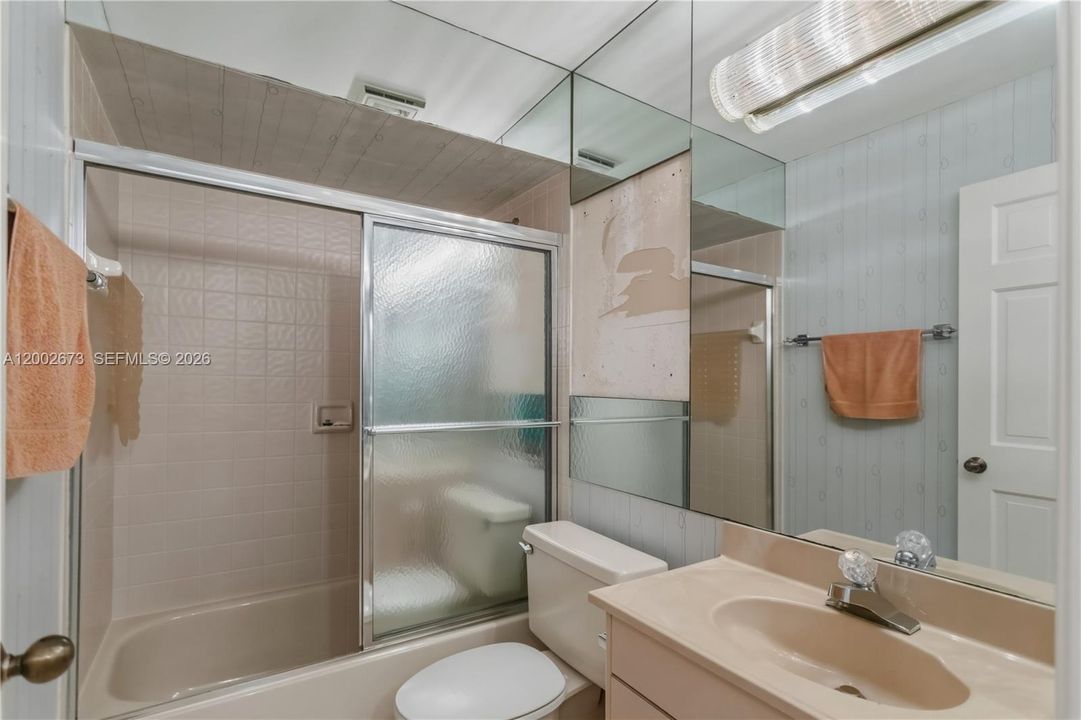 На продажу: $439,000 (2 спален, 2 ванн, 1276 Квадратных фут)