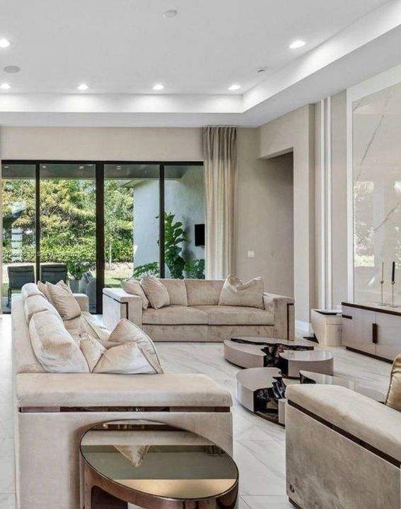 En Renta: $12,500 (4 camas, 4 baños, 3092 Pies cuadrados)