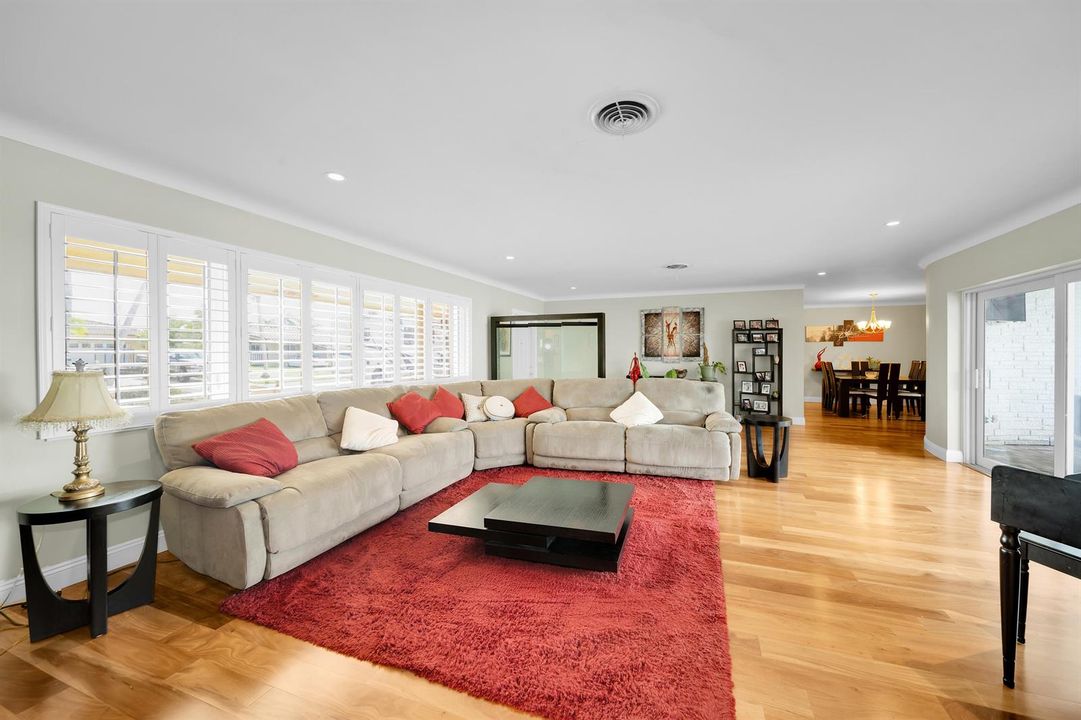 2401 SE 8th Ct Pompano Beach 16
