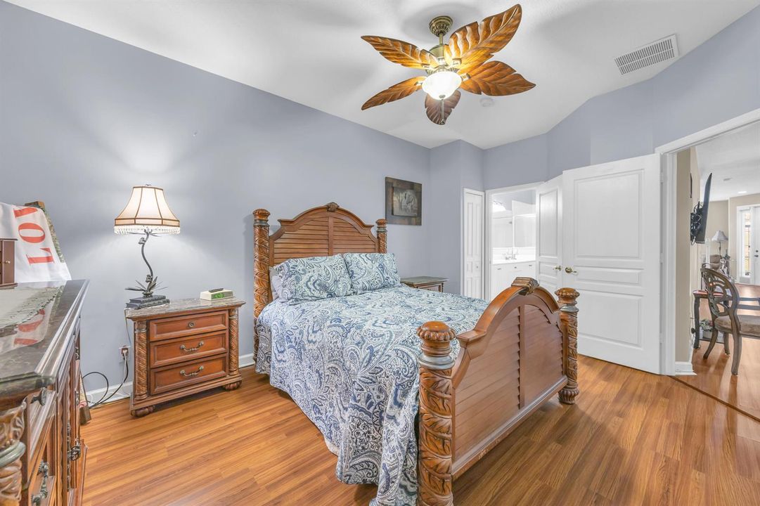 8P3A4300