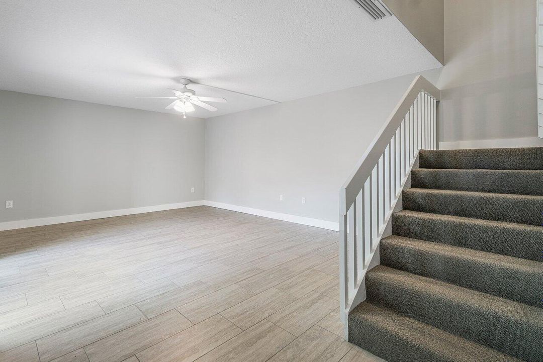 006-825CenterStreet-Jupiter-FL-33458-SMA