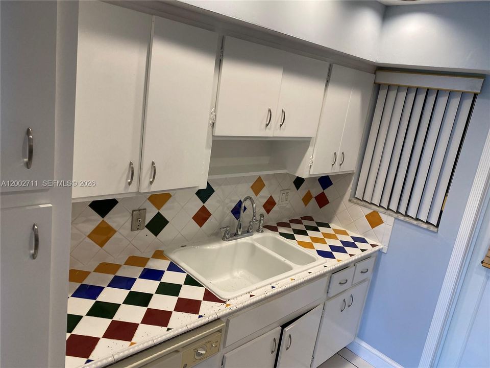 Activo con contrato: $1,595 (1 camas, 1 baños, 727 Pies cuadrados)