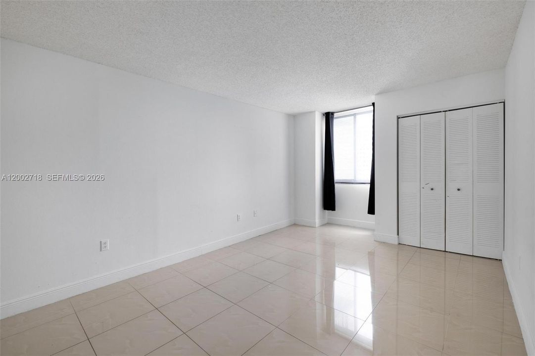For Sale: $315,000 (2 beds, 2 baths, 848 Square Feet)