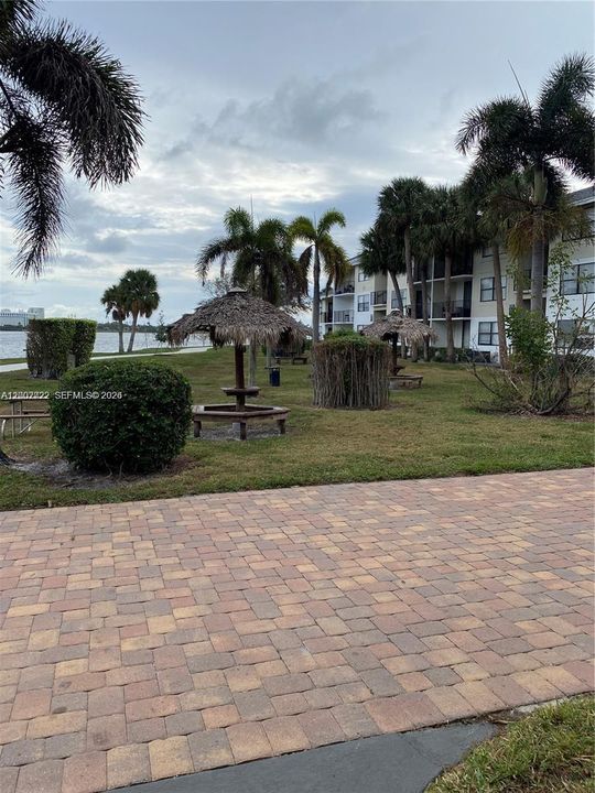 Active With Contract: $1,550 (1 beds, 1 baths, 0 Square Feet)