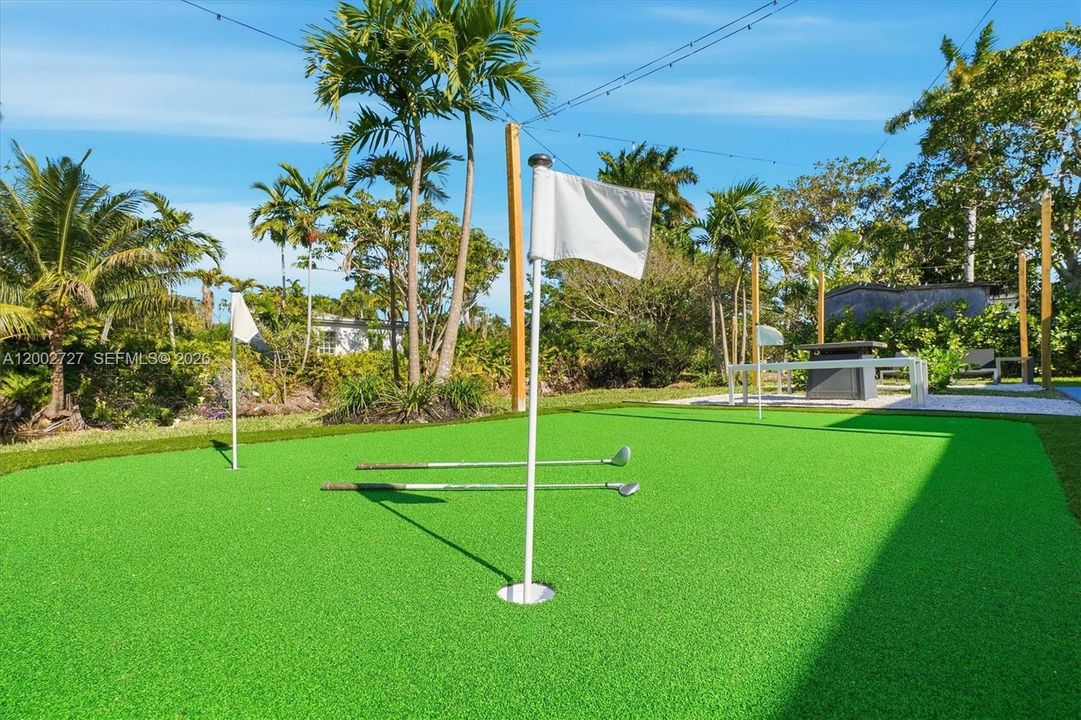 En Venta: $949,999 (6 camas, 3 baños, 1970 Pies cuadrados)