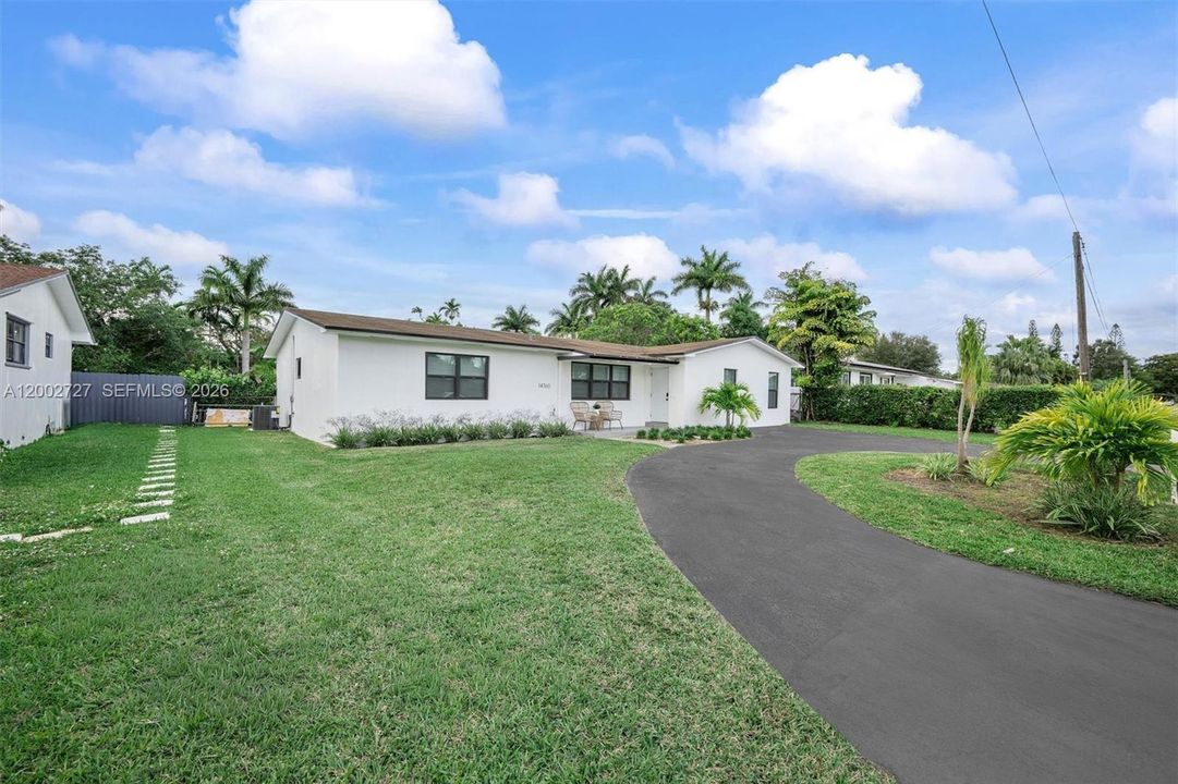 En Venta: $949,999 (6 camas, 3 baños, 1970 Pies cuadrados)