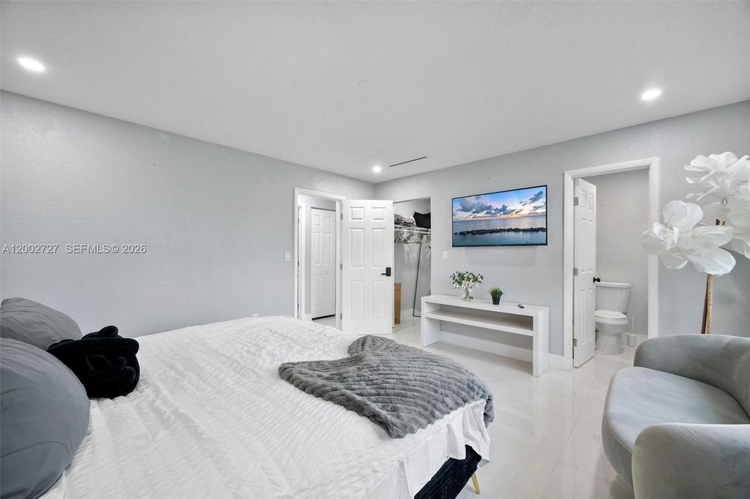 En Venta: $949,999 (6 camas, 3 baños, 1970 Pies cuadrados)