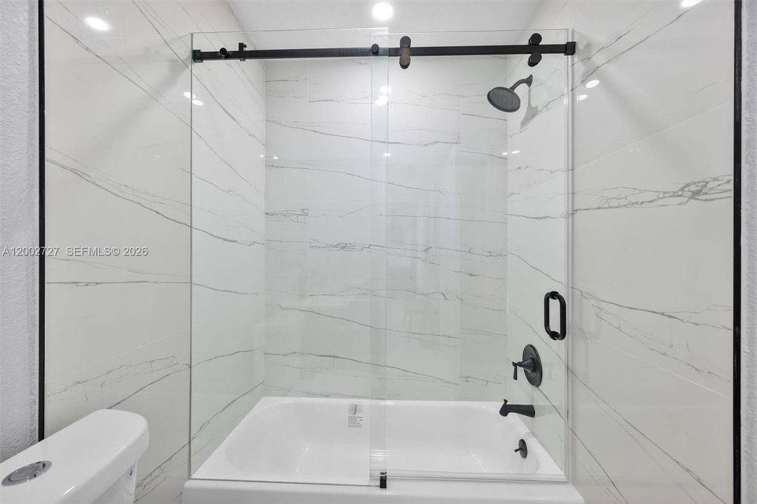 En Venta: $949,999 (6 camas, 3 baños, 1970 Pies cuadrados)