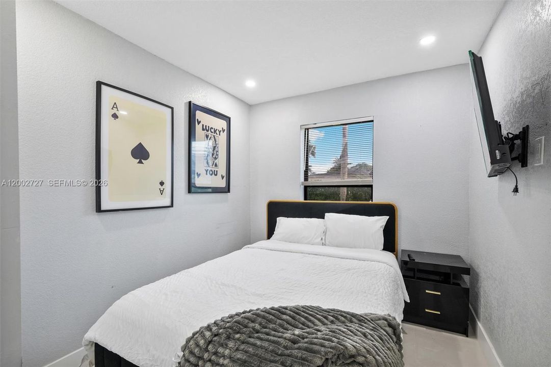 En Venta: $949,999 (6 camas, 3 baños, 1970 Pies cuadrados)