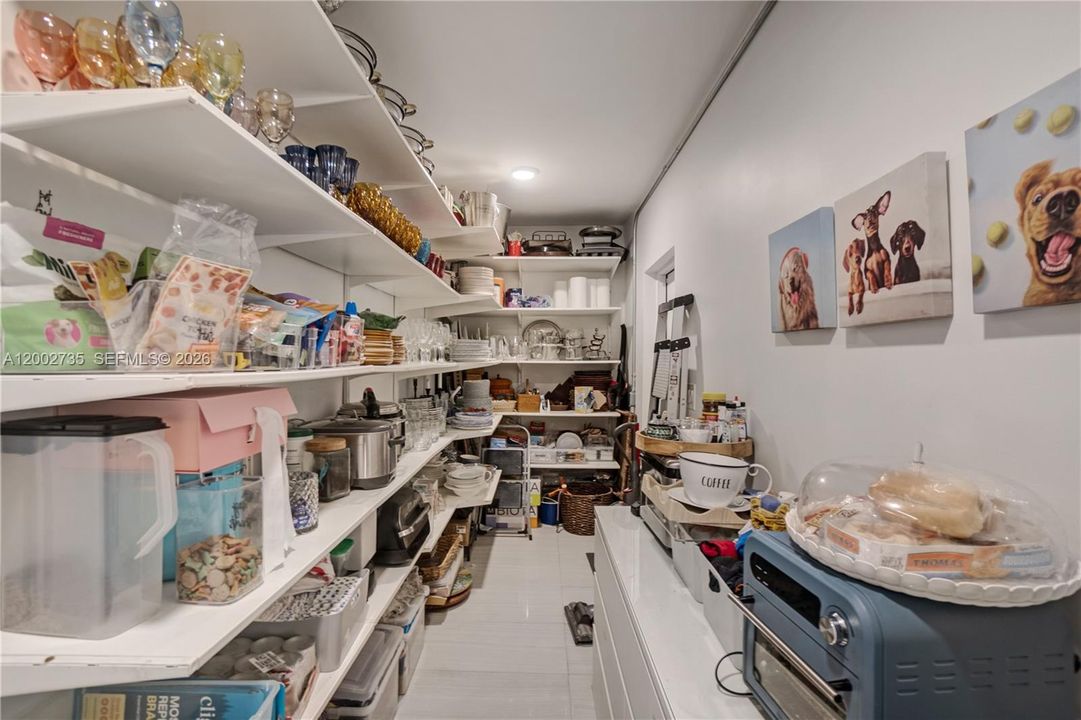 For Sale: $2,650,000 (5 beds, 4 baths, 3271 Square Feet)