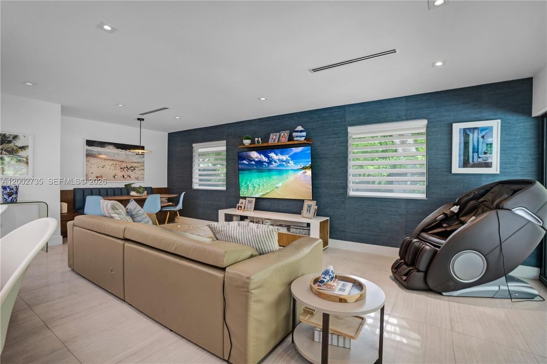 For Sale: $2,650,000 (5 beds, 4 baths, 3271 Square Feet)