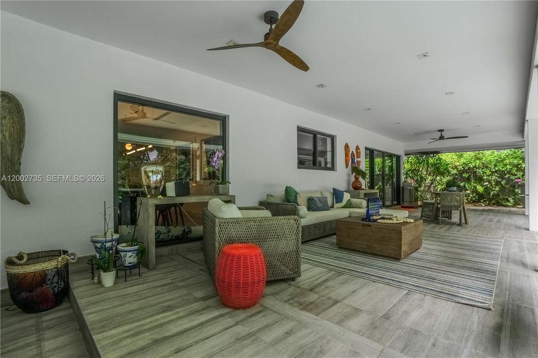 For Sale: $2,650,000 (5 beds, 4 baths, 3271 Square Feet)
