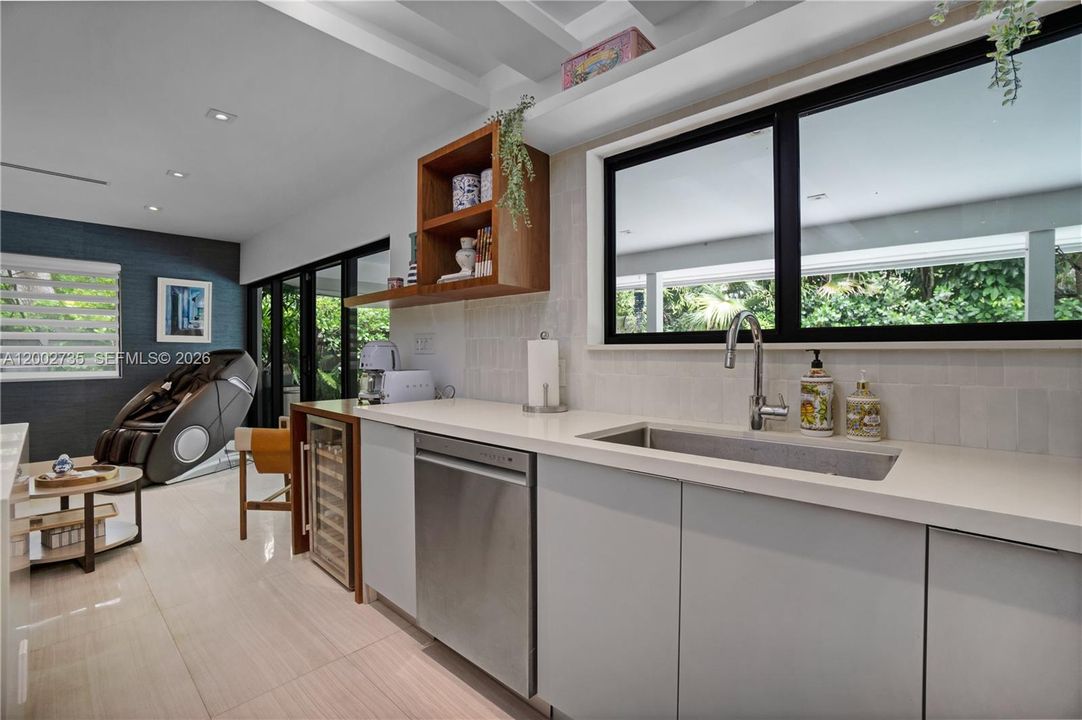 For Sale: $2,650,000 (5 beds, 4 baths, 3271 Square Feet)
