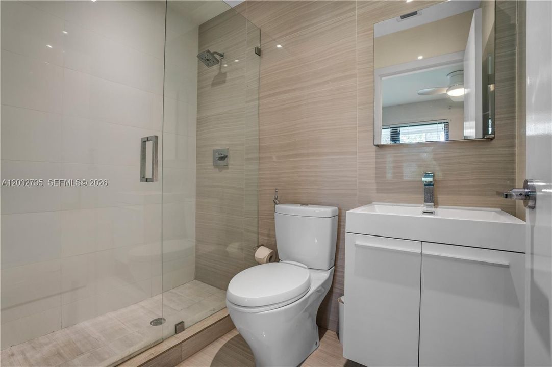 For Sale: $2,650,000 (5 beds, 4 baths, 3271 Square Feet)