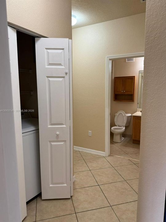 Recently Rented: $2,800 (3 beds, 2 baths, 1210 Square Feet)