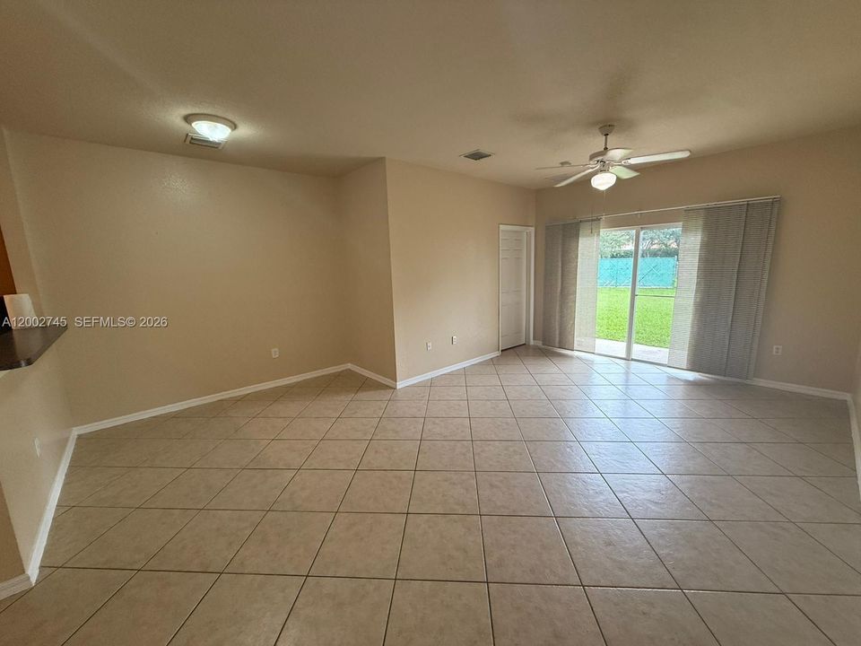 Recently Rented: $2,800 (3 beds, 2 baths, 1210 Square Feet)